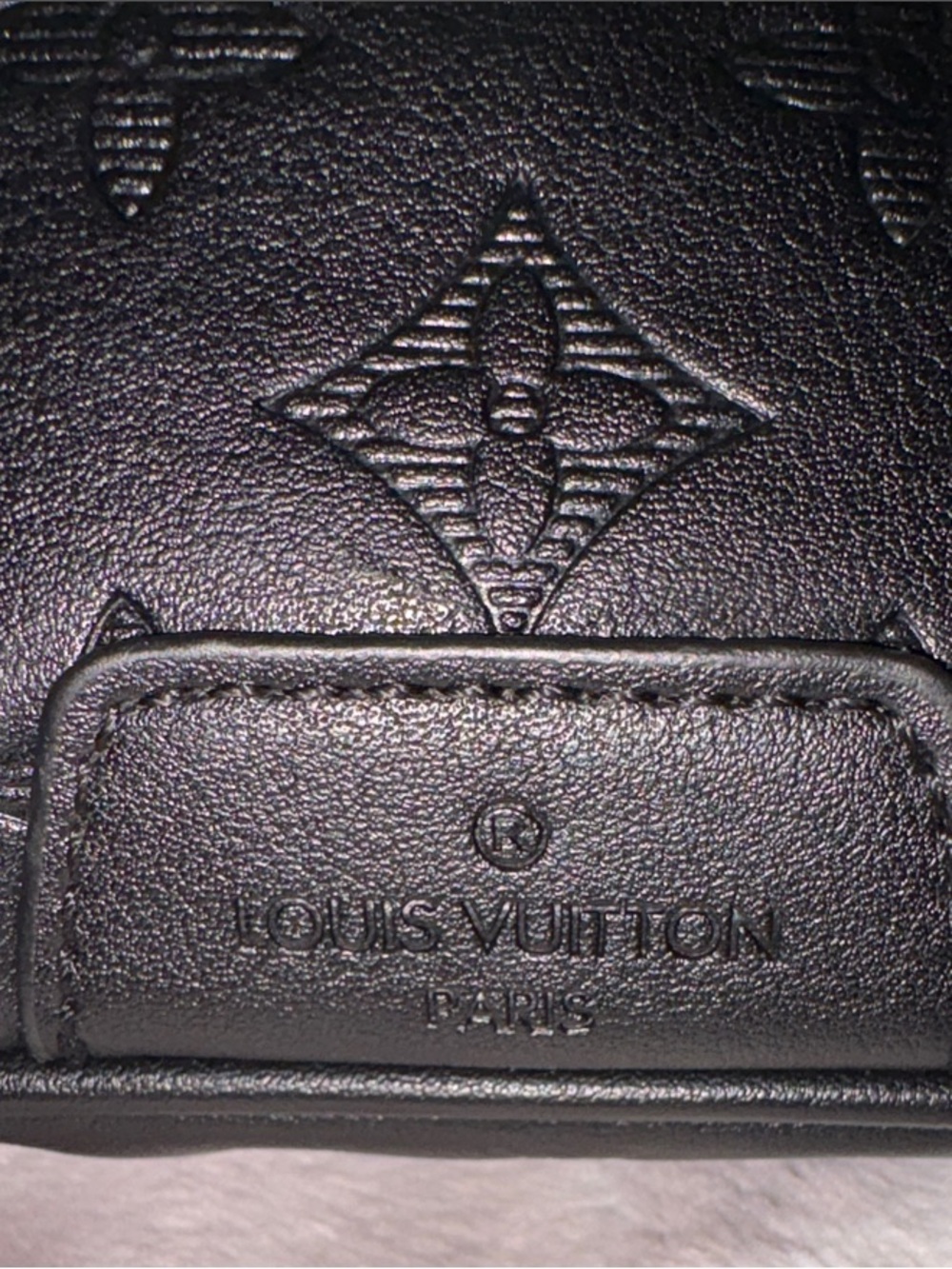 Louis Vuitton Discovery Bumbag Monogram Shadow calf leather MM - Picture 8 of 12